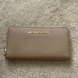 michael kors wallet